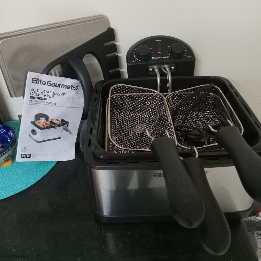 Elite gourmet double fryer. Brand new. No box.